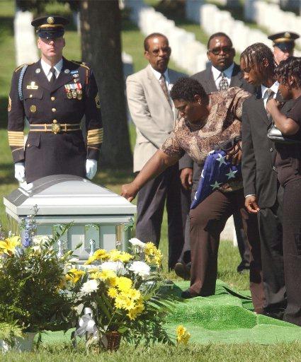kevin hart mom funeral